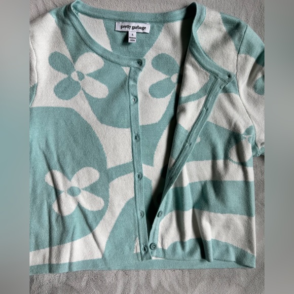 Flower button up cardigan women’s - Picture 2 of 3